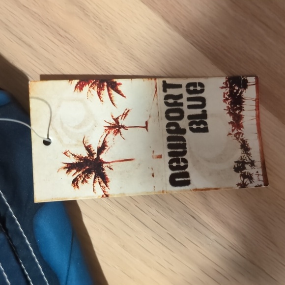 NWT Newport Blue Men's Swim Trunks, Size Large - Picture 3 of 6